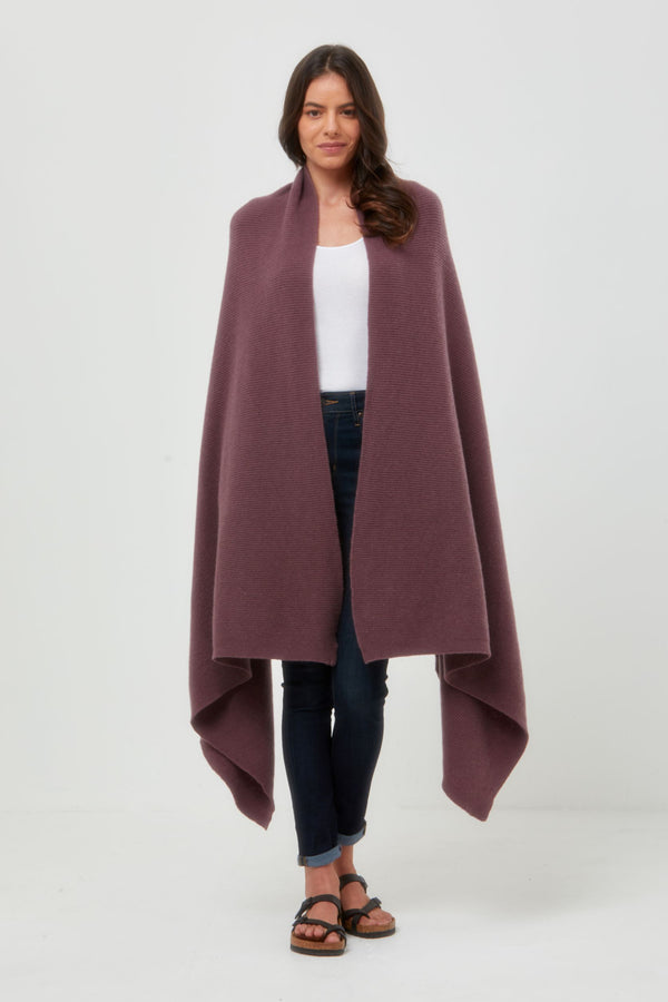 Cashmere Throw in Berry