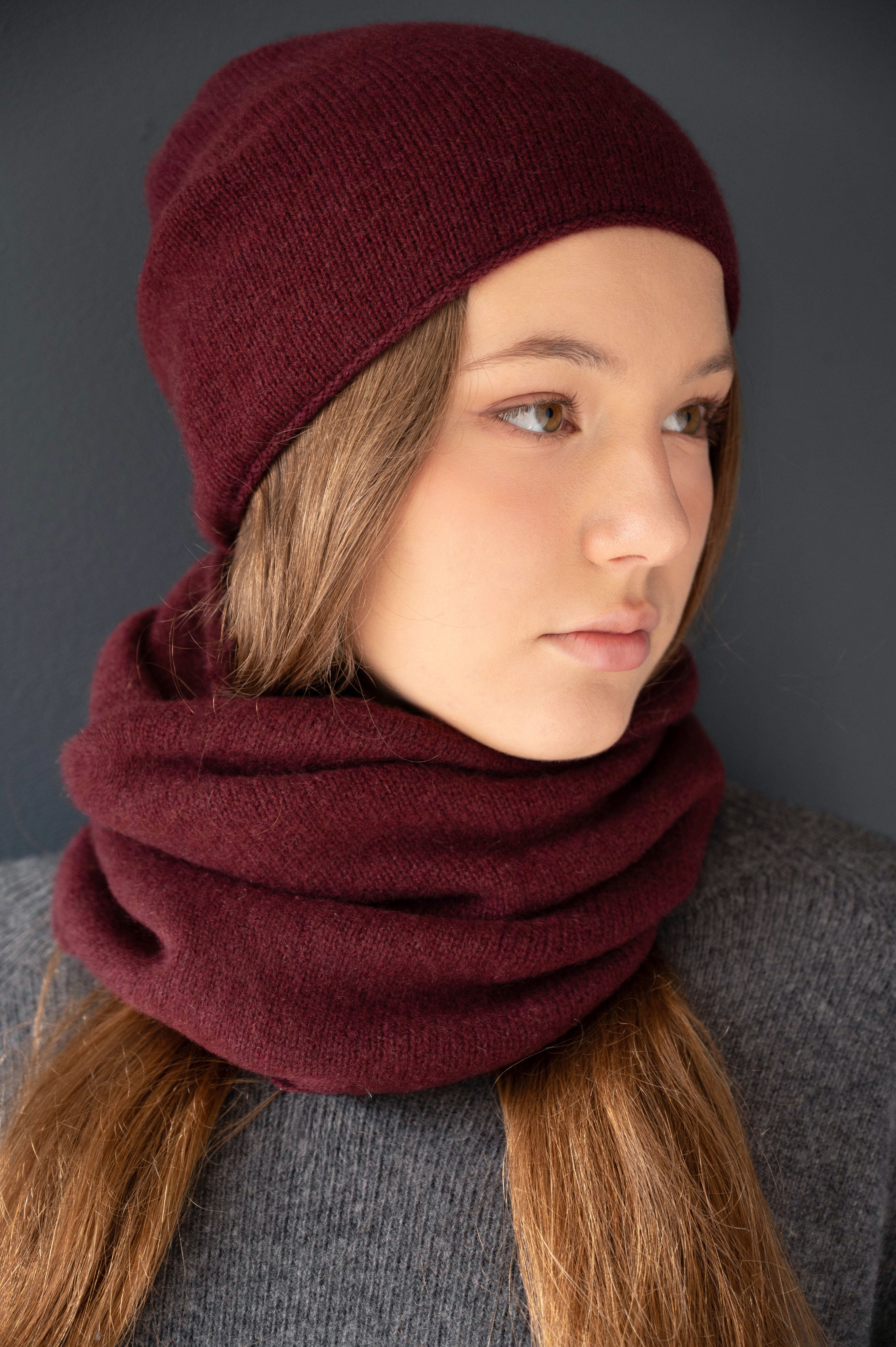 Luxury Cashmere Snoods – Ekotree Cashmere Knitwear