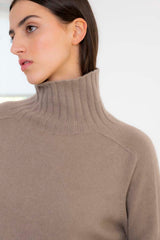 Kaschmir-Pullover mit Sattelschulter, Dunkelbeige