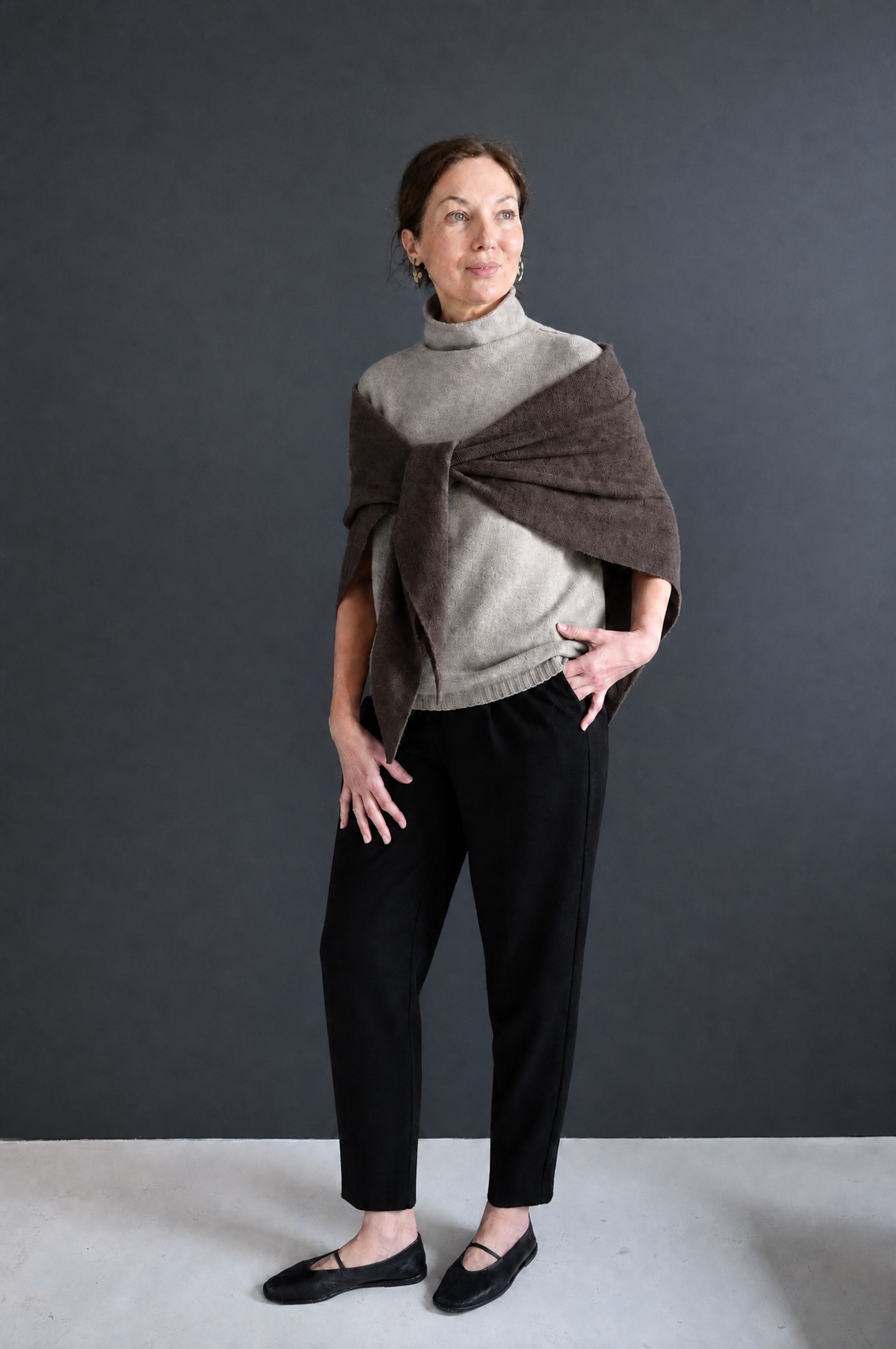 Cashmere Triangular Wrap Dark Brown