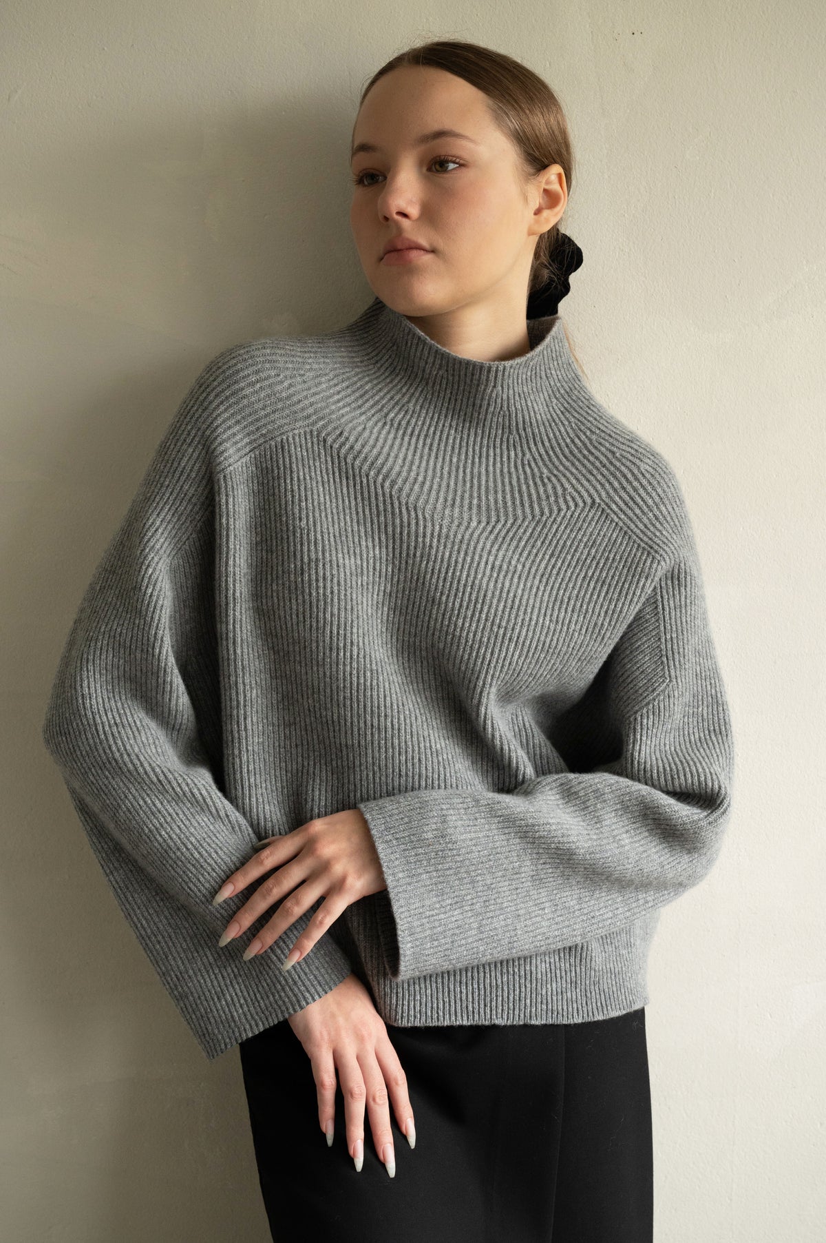 Cropped Ribbed Merino Sweater in Grey