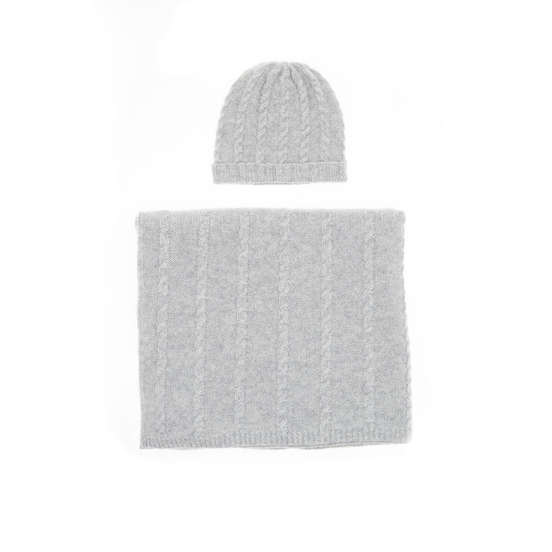 Ensemble couverture et chapeau pour bébé avec détail de câble