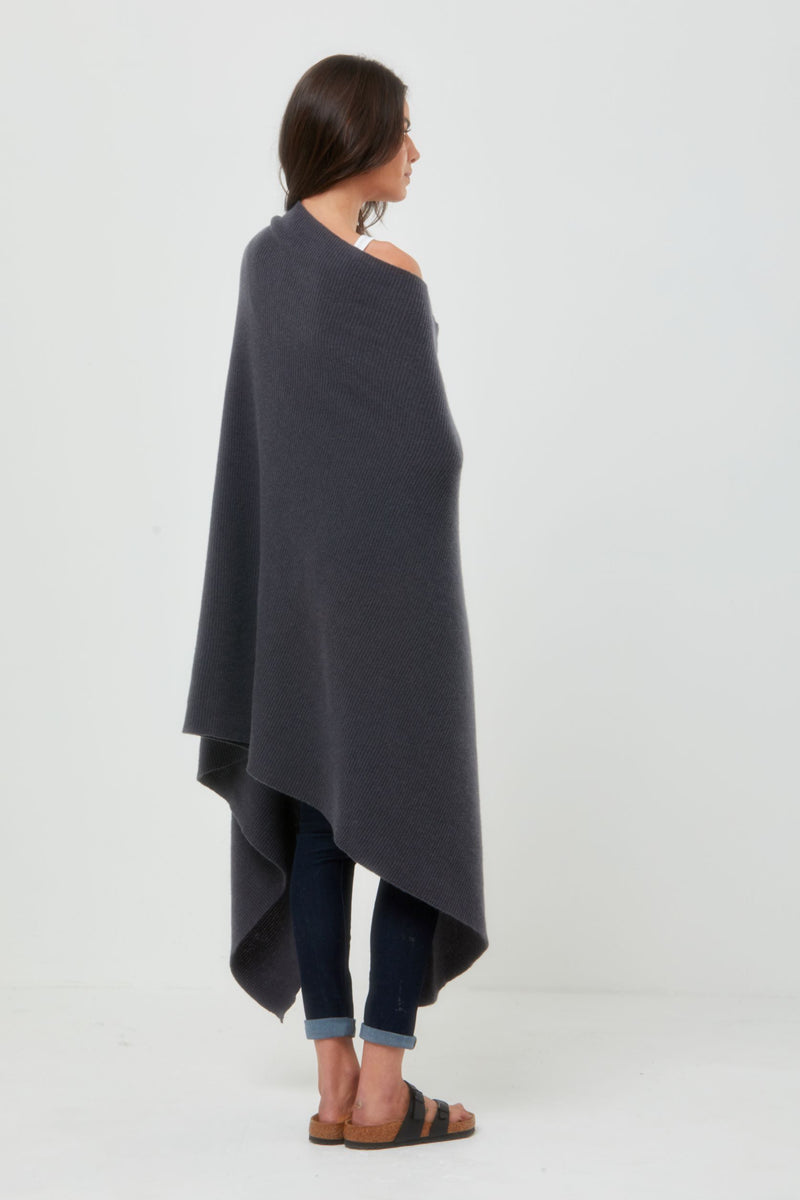 Cashmere Throw in Charcoal